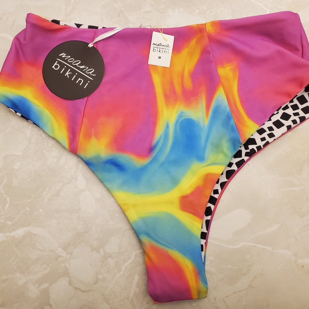 Moana bikini rise aboves